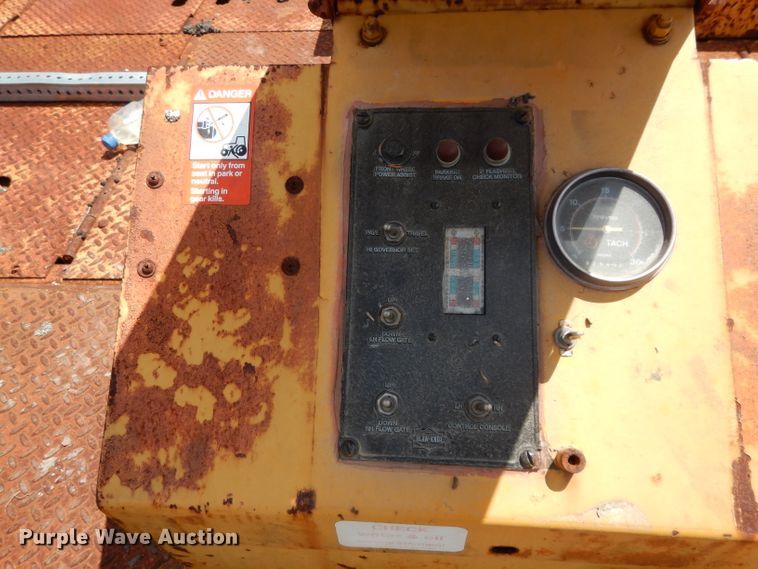 image for item DG6769 Blaw-Knox PF-172B  paver