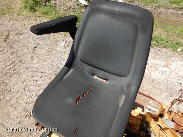 image for item DG6769 Blaw-Knox PF-172B  paver