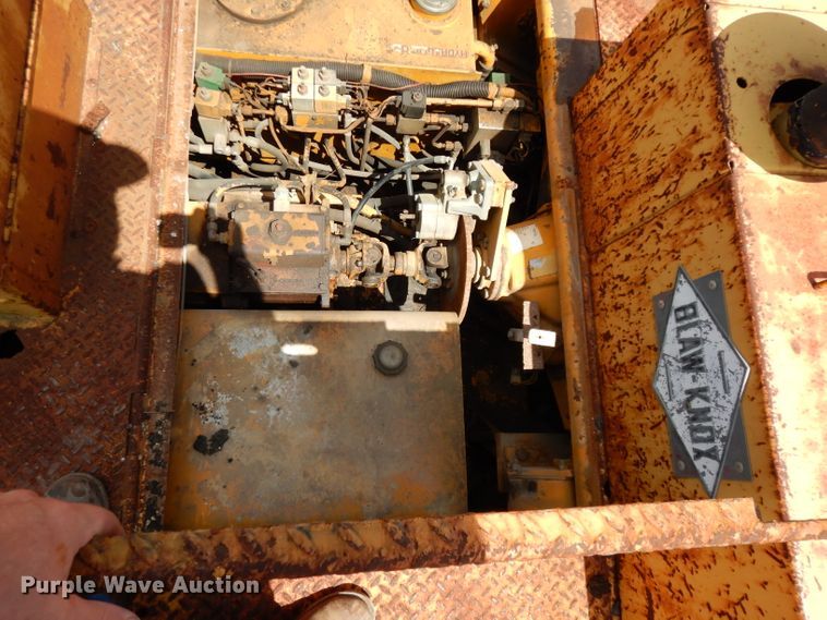 image for item DG6769 Blaw-Knox PF-172B  paver