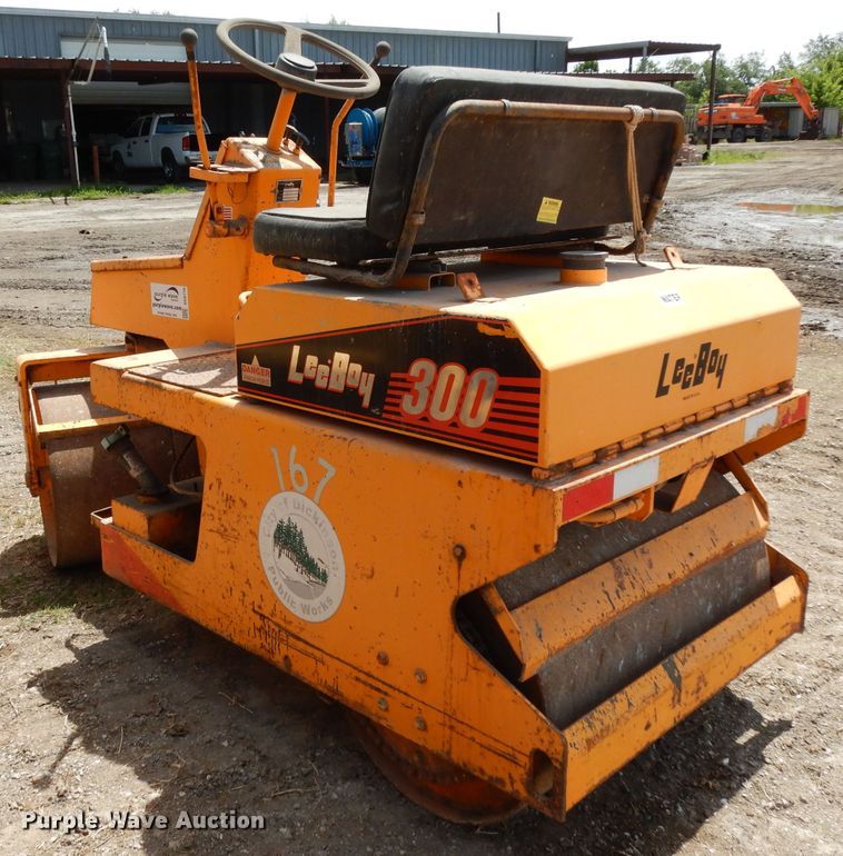 image for item DG6770 2001 LeeBoy 300  double drum vibratory roller