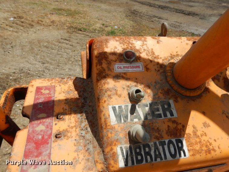 image for item DG6770 2001 LeeBoy 300  double drum vibratory roller