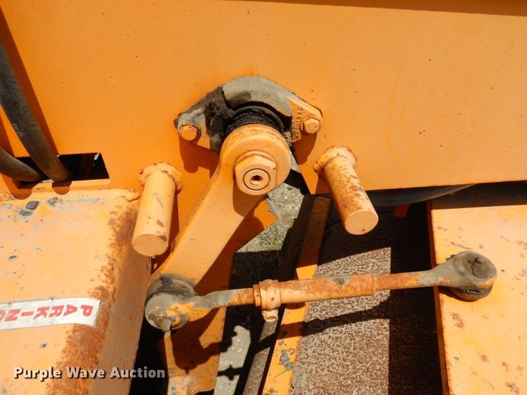 image for item DG6770 2001 LeeBoy 300  double drum vibratory roller