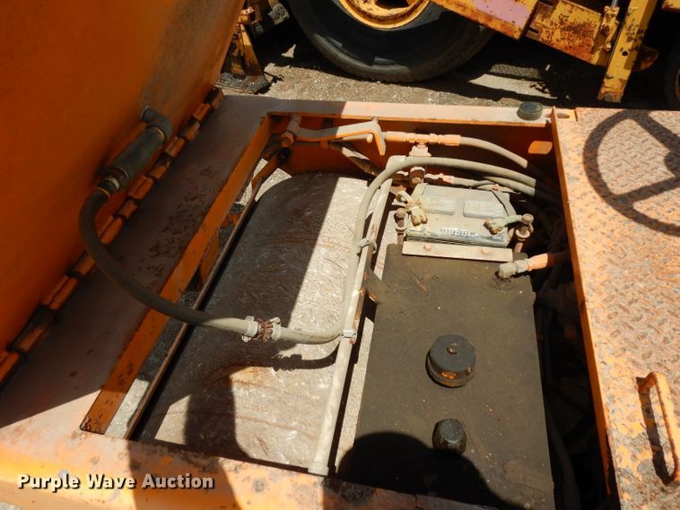 image for item DG6770 2001 LeeBoy 300  double drum vibratory roller