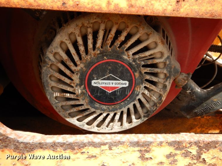 image for item DG6770 2001 LeeBoy 300  double drum vibratory roller