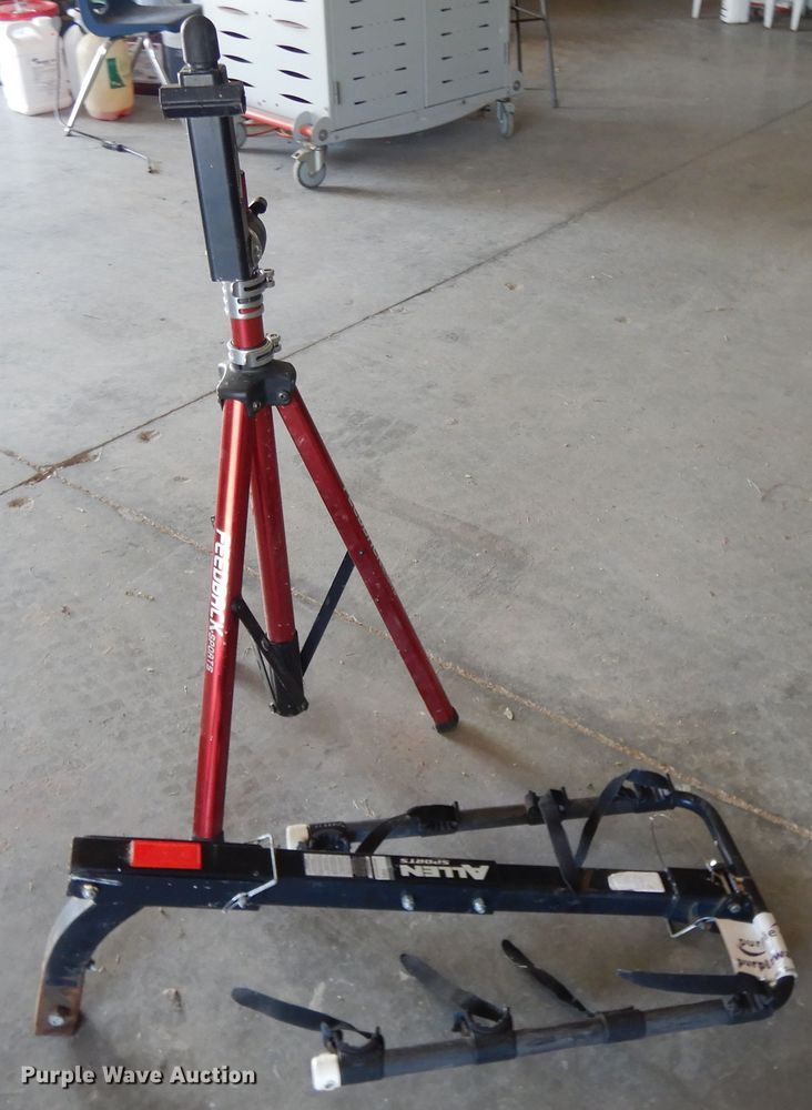 image for item DG7759 Bike carrier and stand