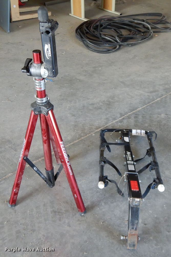 image for item DG7759 Bike carrier and stand