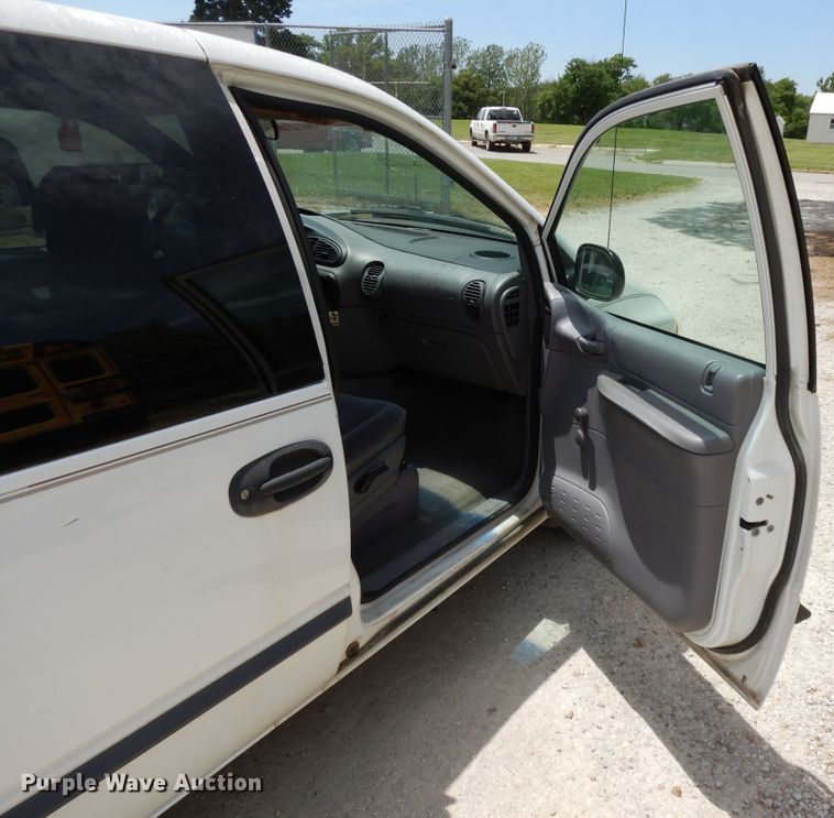 image for item DG7765 1999 Dodge Caravan  van