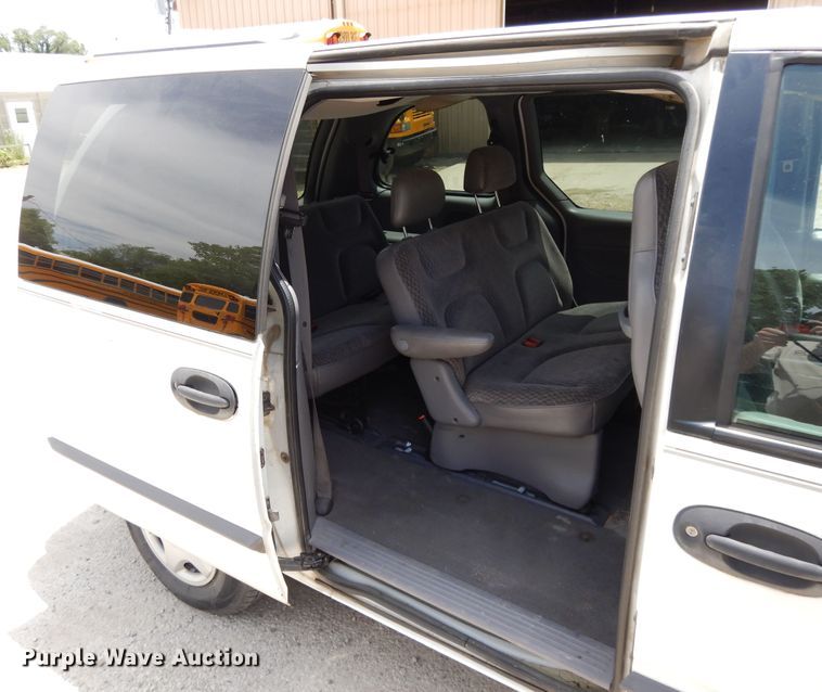 image for item DG7765 1999 Dodge Caravan  van
