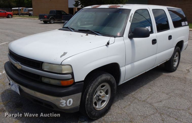 image for item DG7768 2001 Chevrolet Suburban C1500  SUV