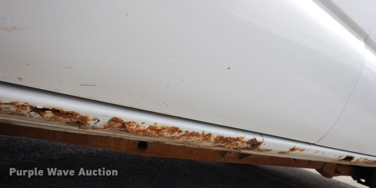 image for item DG7768 2001 Chevrolet Suburban C1500  SUV