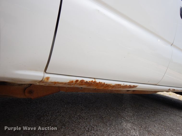 image for item DG7768 2001 Chevrolet Suburban C1500  SUV