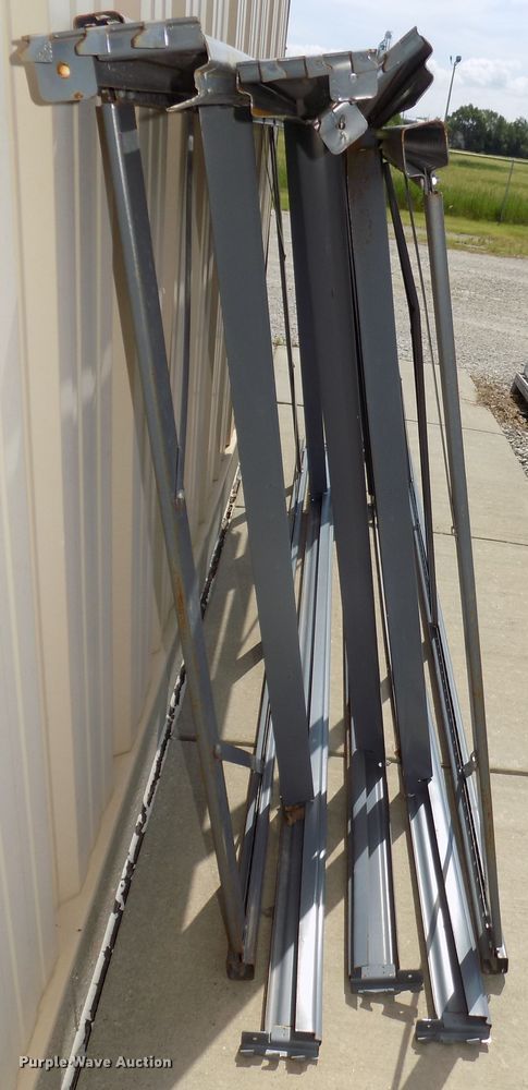 image for item DO9323 Edsal metal shelving