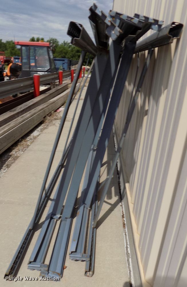 image for item DO9323 Edsal metal shelving