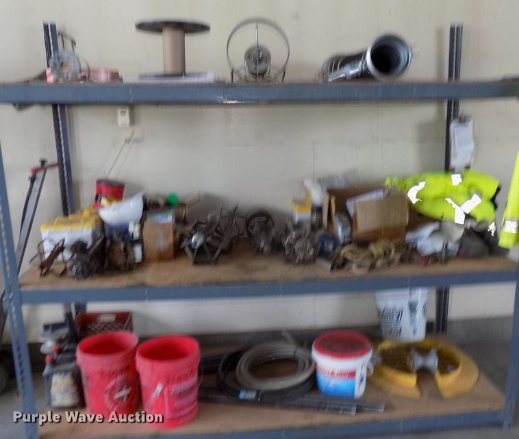 image for item DO9323 Edsal metal shelving