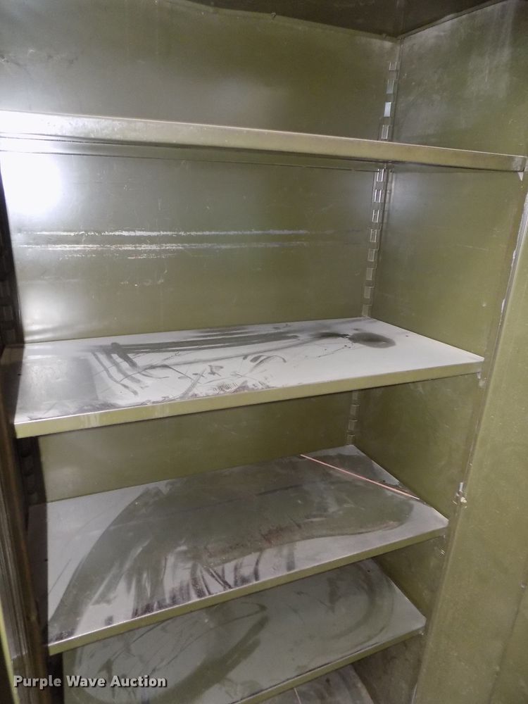 image for item DO9326 Toolbox and cabinets