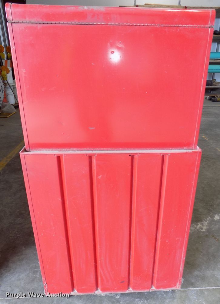 image for item DO9326 Toolbox and cabinets
