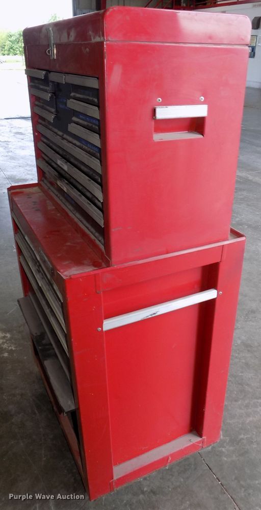 image for item DO9326 Toolbox and cabinets