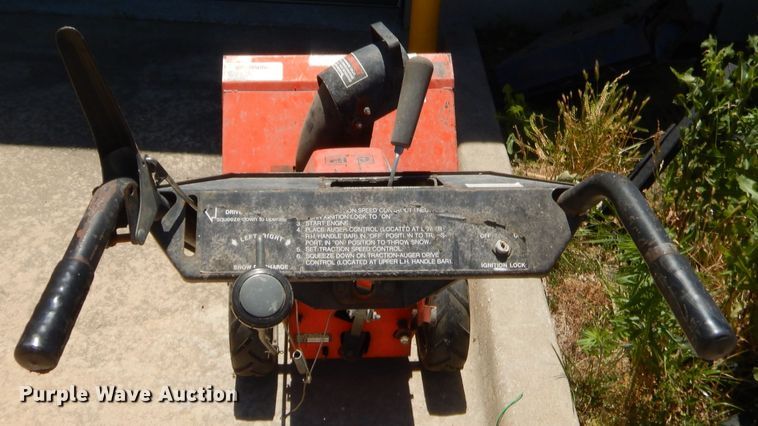 image for item DT9211 Gilson snow blower