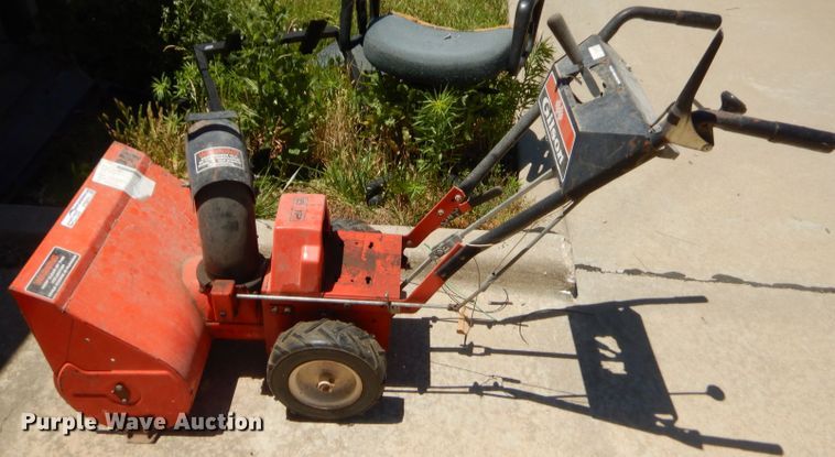 image for item DT9211 Gilson snow blower