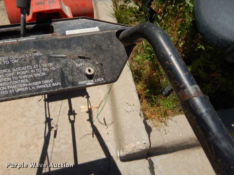 image for item DT9211 Gilson snow blower