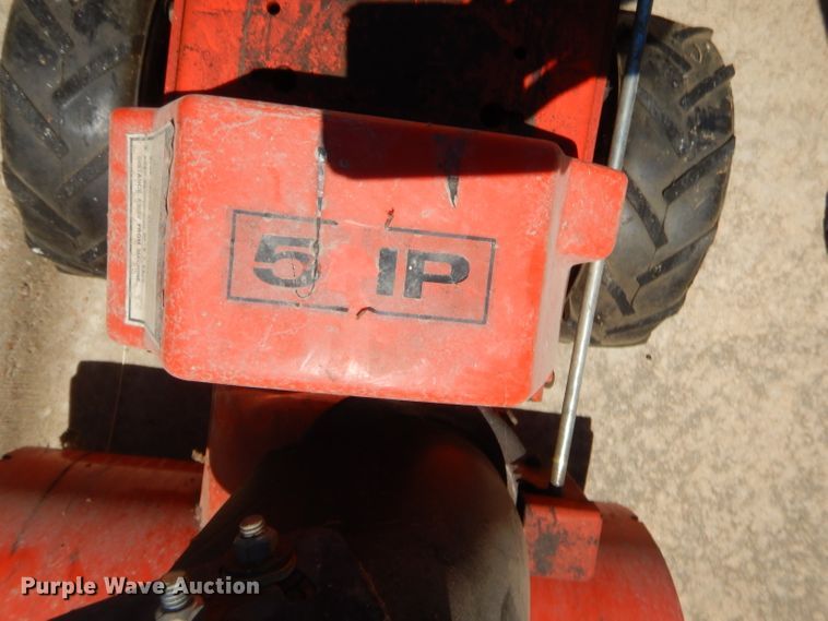 image for item DT9211 Gilson snow blower