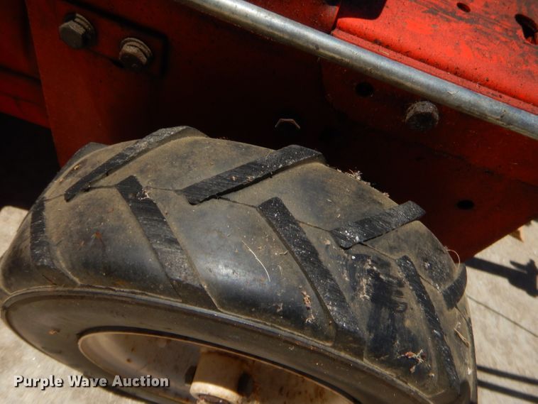 image for item DT9211 Gilson snow blower