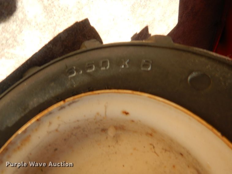 image for item DT9211 Gilson snow blower