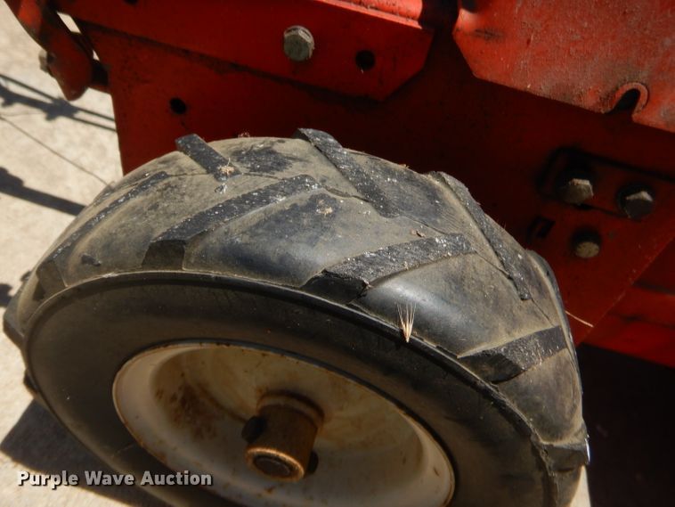 image for item DT9211 Gilson snow blower