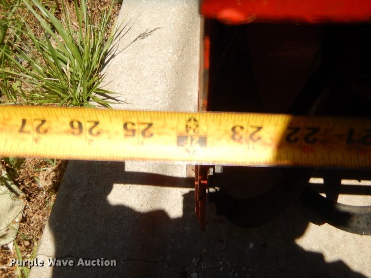 image for item DT9211 Gilson snow blower