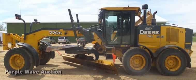 image for item DX9214 2010 John Deere 770G  motor grader
