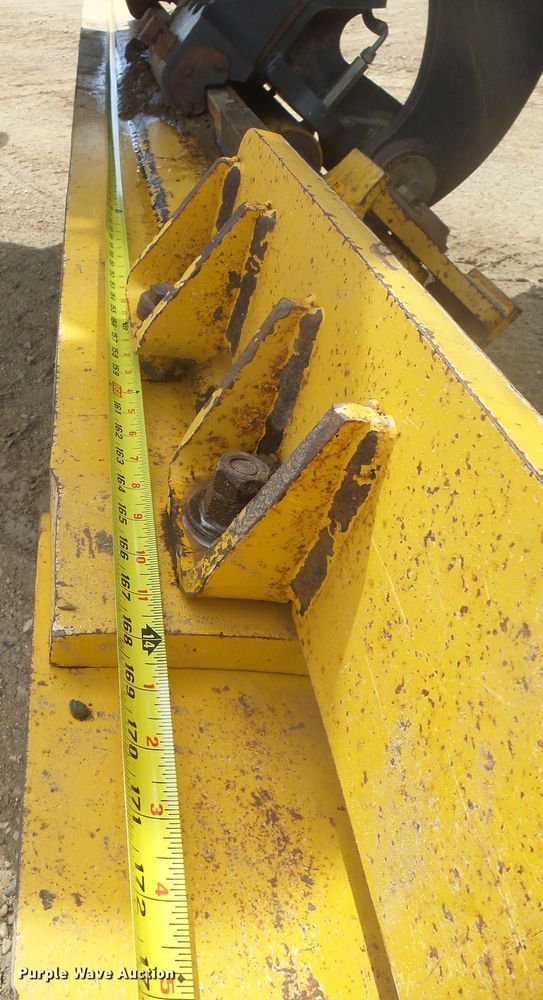 image for item DX9214 2010 John Deere 770G  motor grader