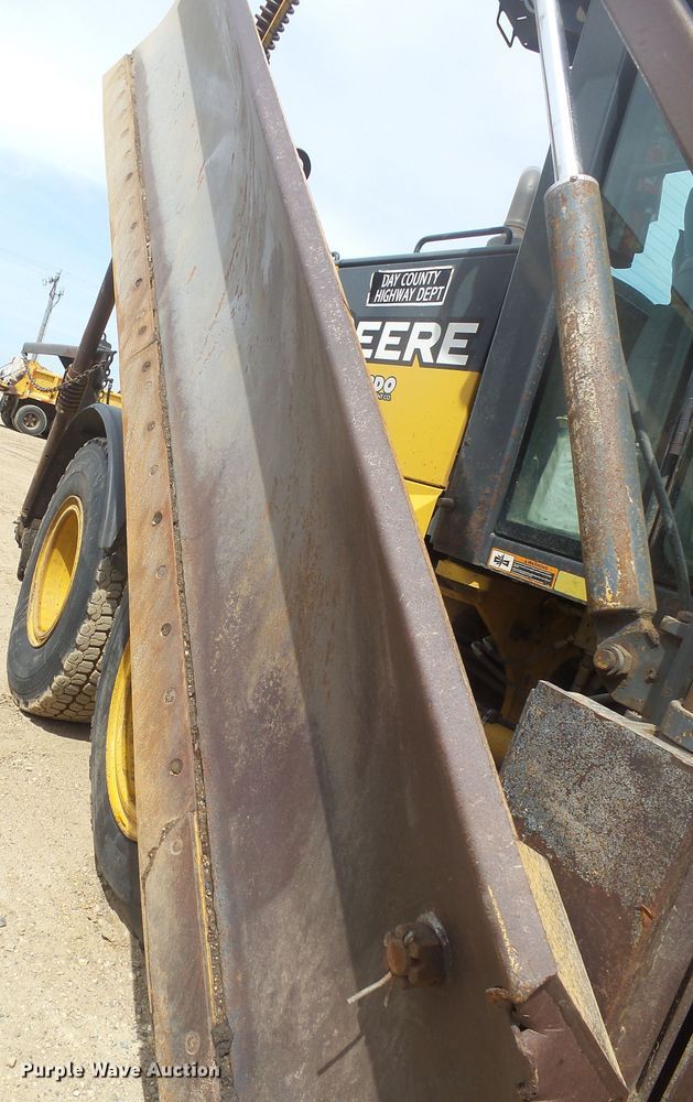 image for item DX9214 2010 John Deere 770G  motor grader