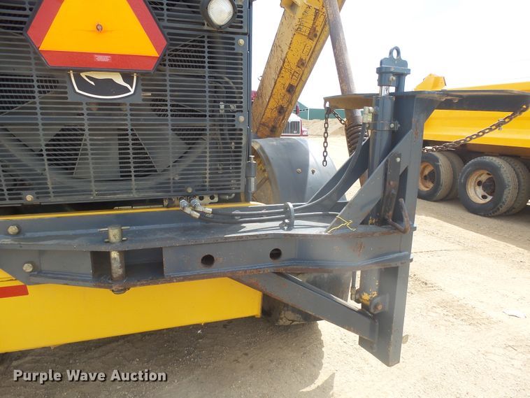 image for item DX9214 2010 John Deere 770G  motor grader