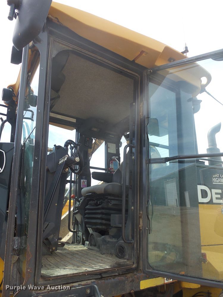 image for item DX9214 2010 John Deere 770G  motor grader