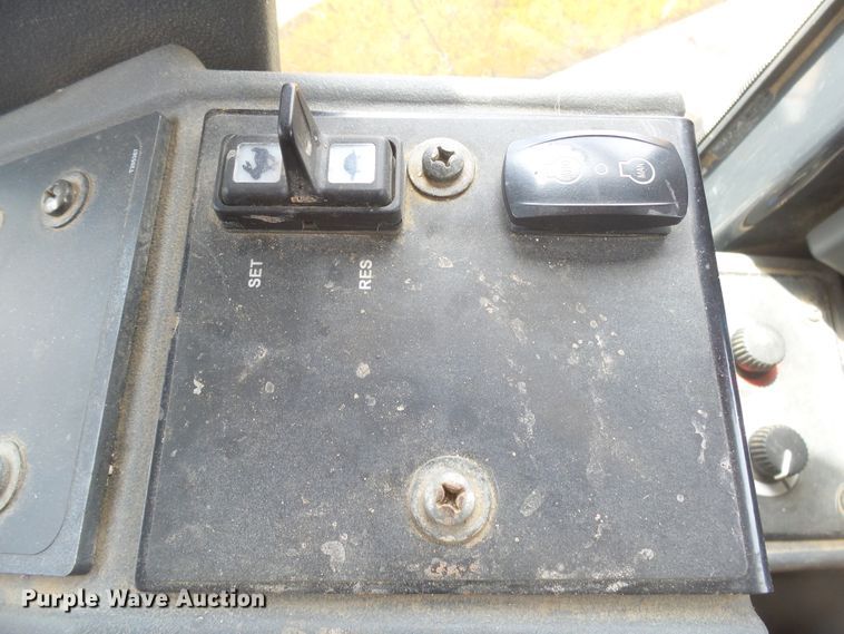 image for item DX9214 2010 John Deere 770G  motor grader