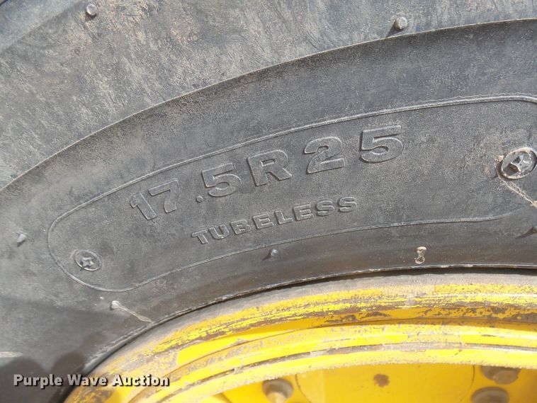 image for item DX9214 2010 John Deere 770G  motor grader