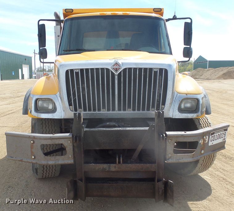 image for item DX9222 2007 International 7500  dump truck