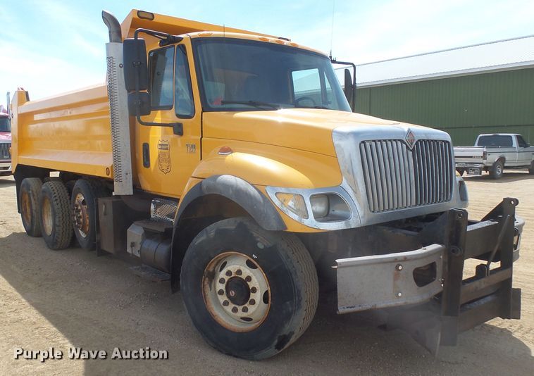 image for item DX9222 2007 International 7500  dump truck