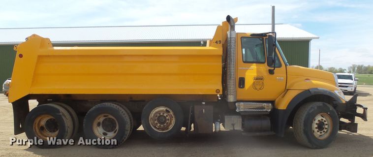 image for item DX9222 2007 International 7500  dump truck