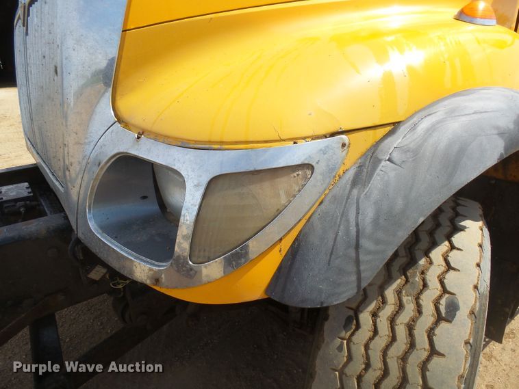 image for item DX9222 2007 International 7500  dump truck