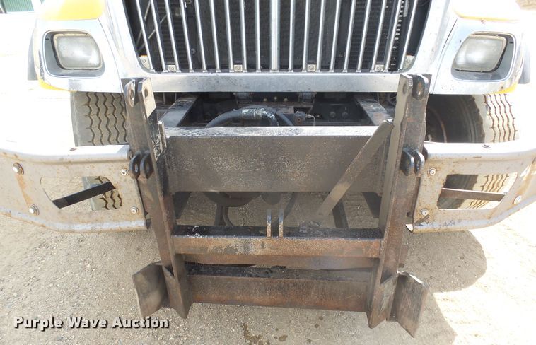 image for item DX9222 2007 International 7500  dump truck