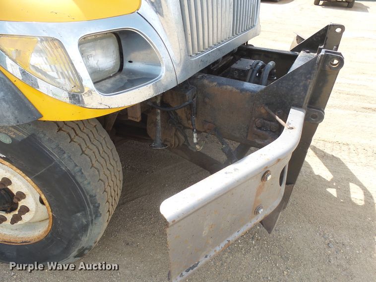 image for item DX9222 2007 International 7500  dump truck