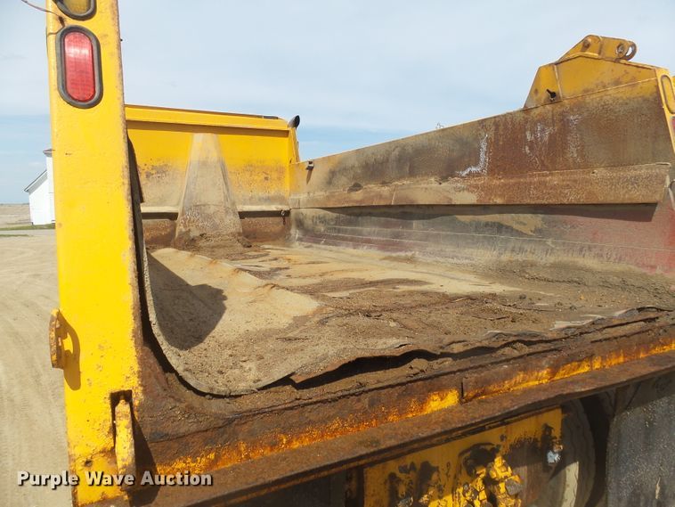 image for item DX9222 2007 International 7500  dump truck