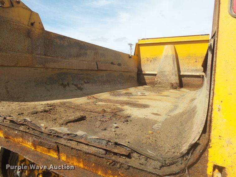 image for item DX9222 2007 International 7500  dump truck