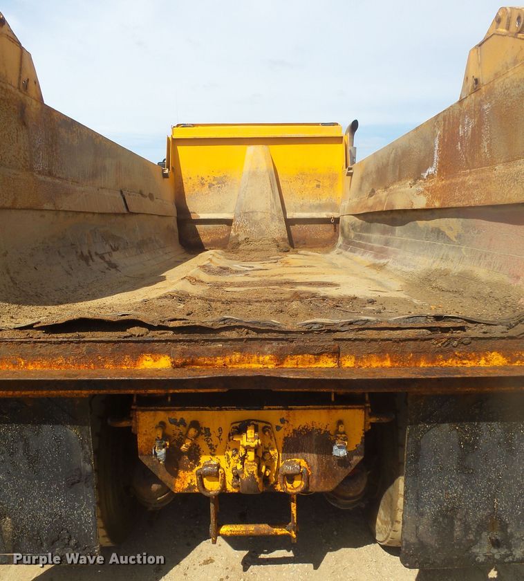 image for item DX9222 2007 International 7500  dump truck