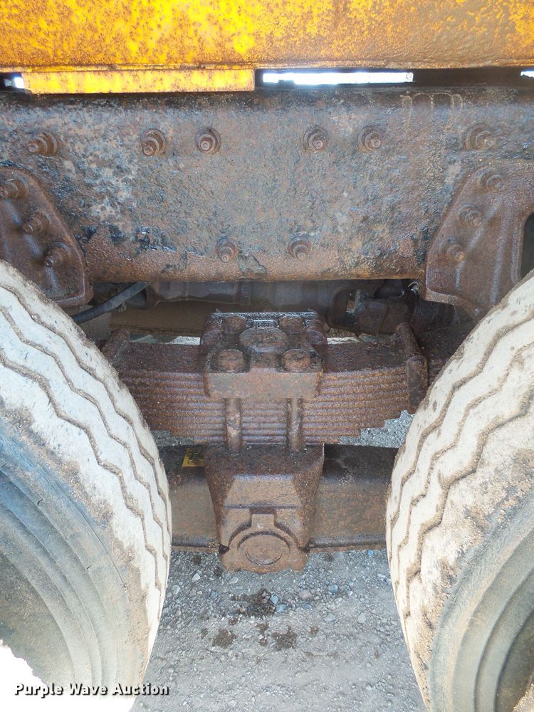 image for item DX9222 2007 International 7500  dump truck