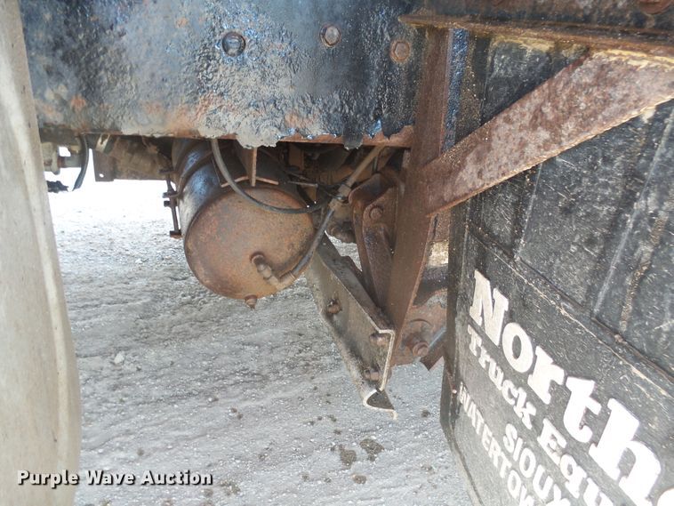 image for item DX9222 2007 International 7500  dump truck