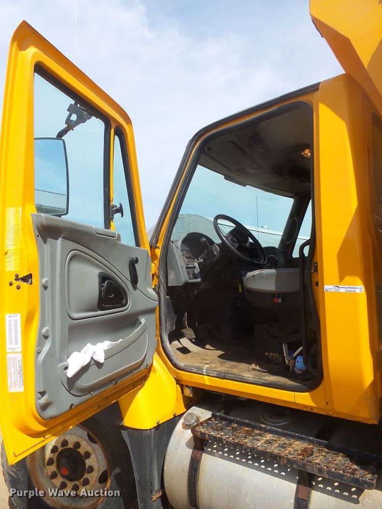 image for item DX9222 2007 International 7500  dump truck