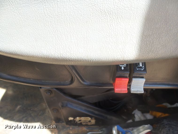 image for item DX9222 2007 International 7500  dump truck