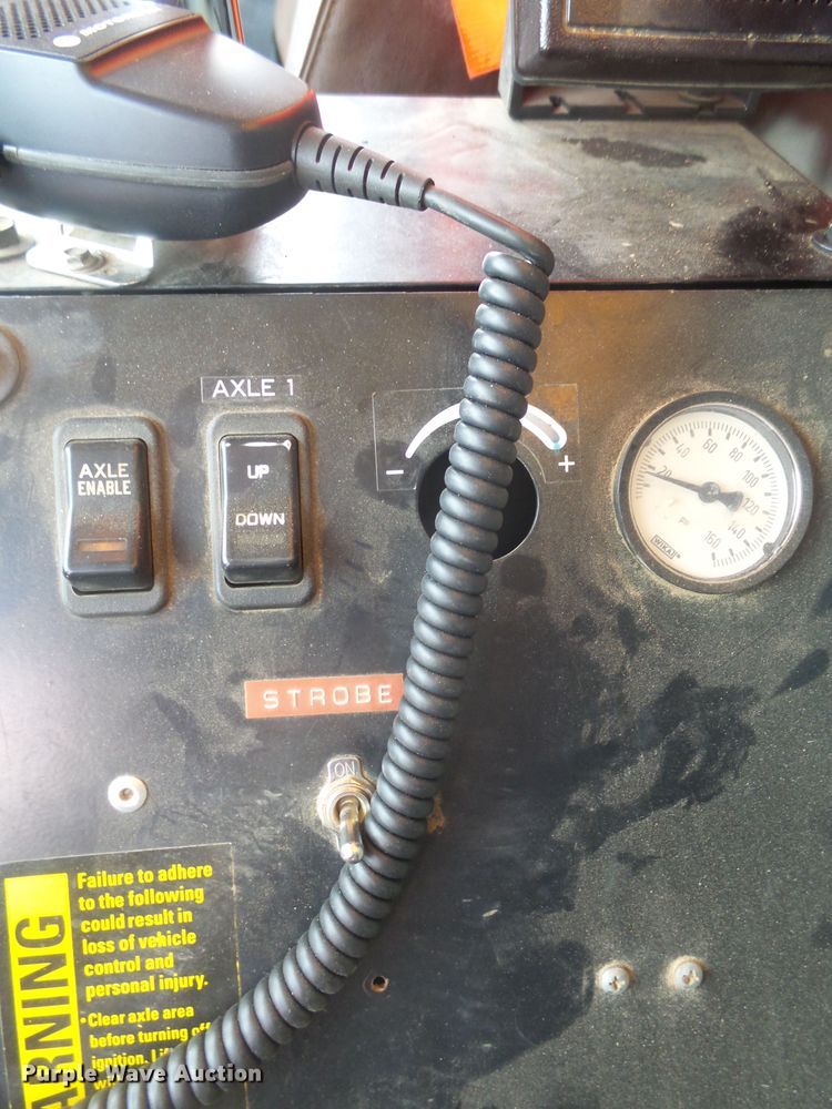 image for item DX9222 2007 International 7500  dump truck